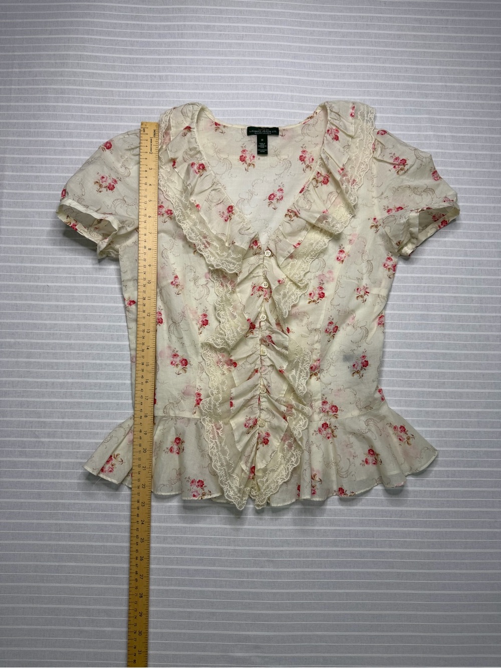 Ralph Lauren Cream Blouse with Pink Floral Print and Lace Ruffles - Picture 5 of 7